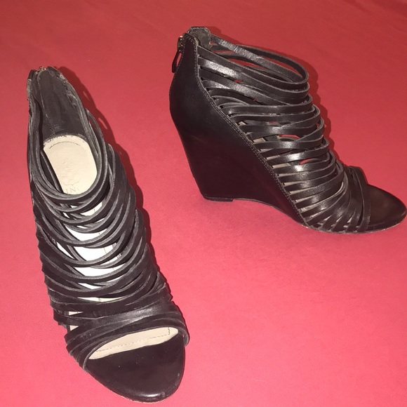 Vince Camuto strapped wedge - Picture 3 of 6